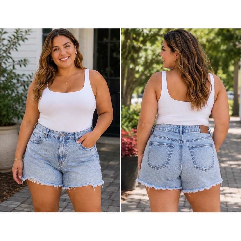 American Eagle High Waisted Light Wash Frayed Denim Shorts Comfort Waistband 18